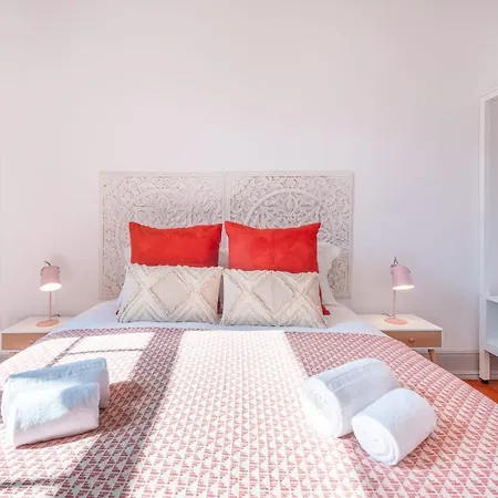 Vita Portucale ! Deluxe 3 Bedroom Apartment In Arroios Lisbon Exterior photo